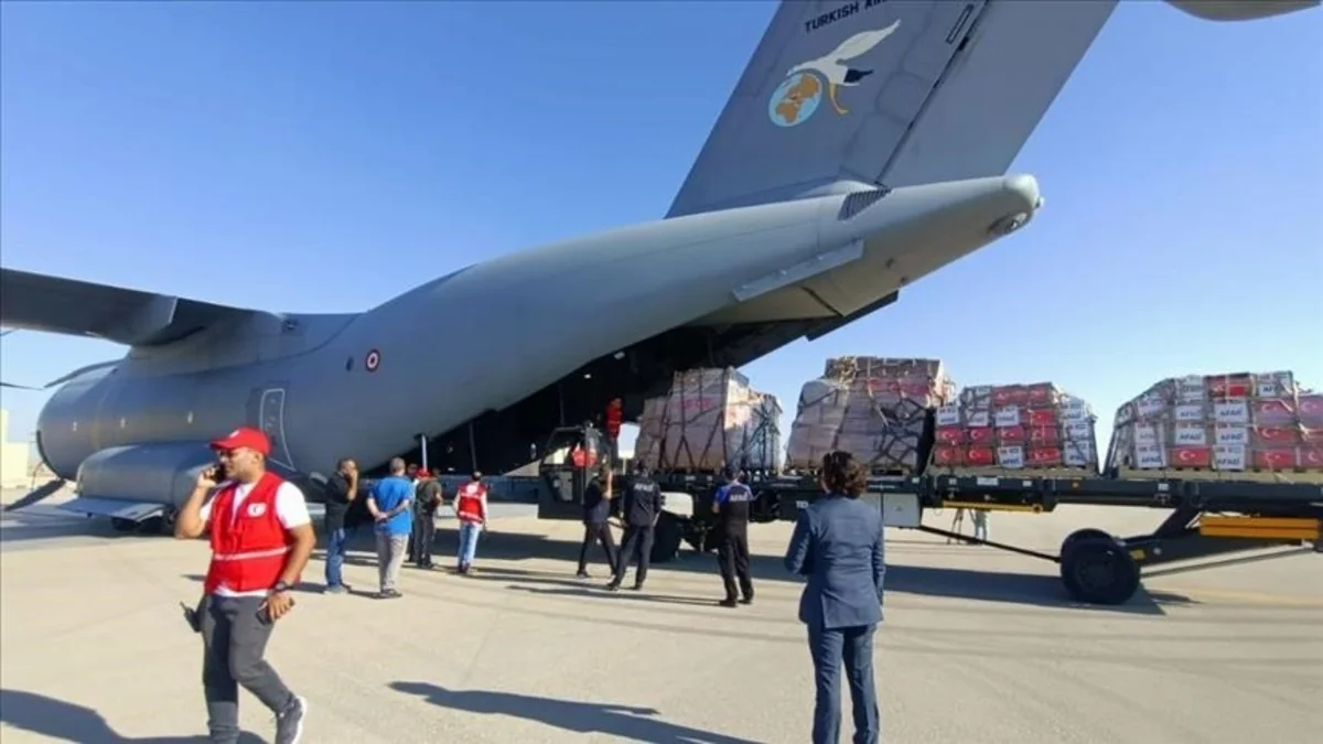 Qəzza zolağına humanitar yardım aparan 300-dən çox təyyarə Misirə eniş edib