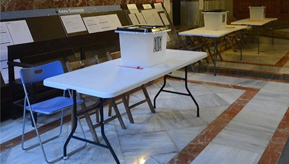 Kataloniyada müstəqilliklə bağlı referenduma start verilib