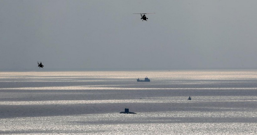 Iranian Parliament decides to close Strait of Hormuz