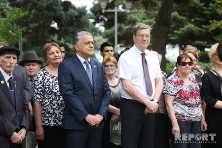 Doroxin: Rus şairi Aleksandr Puşkinin Bakıdakı abidəsi Azərbaycan-Rusiya dostluğunun simvoludur - FOTO
