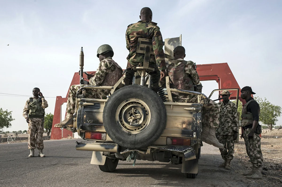 Nigeriya hərbçiləri müsəlman nümayişçilərə atəş açıblar, ölənlər var