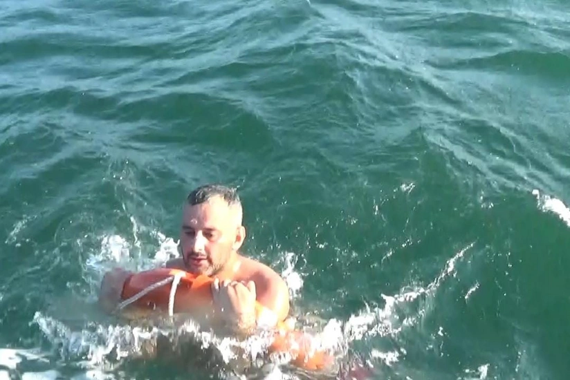 Xəzər dənizində batma təhlükəsi ilə üzləşən 2 nəfər xilas edilib