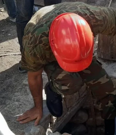 Su quyusuna düşən 58 yaşlı kişi xilas edilib