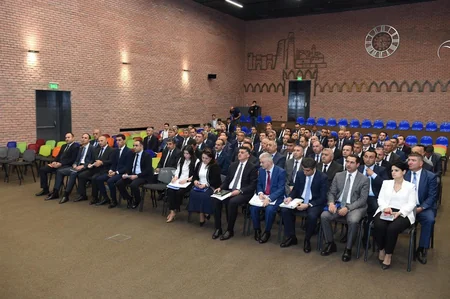 Fərid Qayıbov idman idarələri qarşısında yeni vəzifələr qoyub