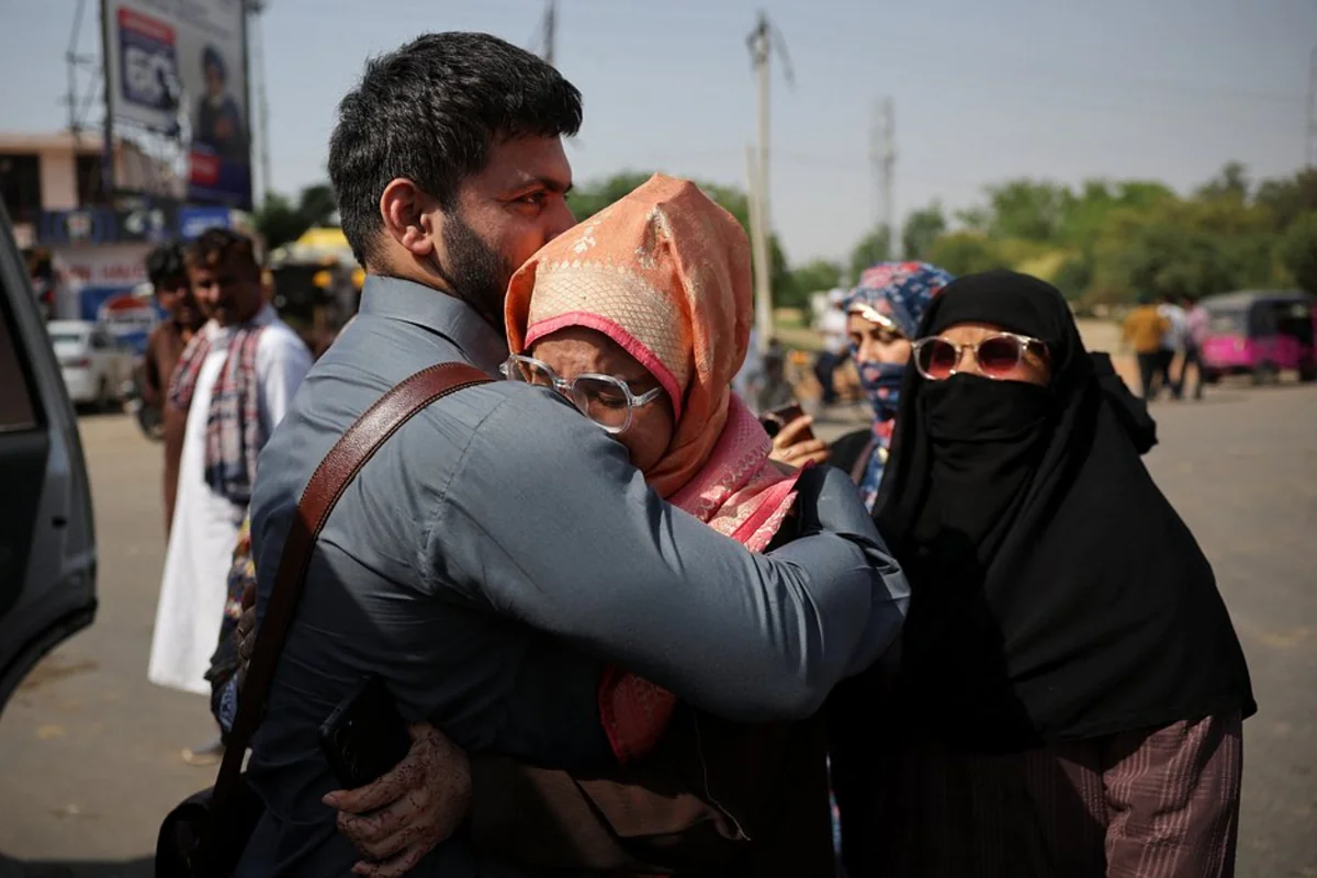 Viza ləğvindən sonra pakistanlılar kütləvi şəkildə Hindistanı tərk ediblər