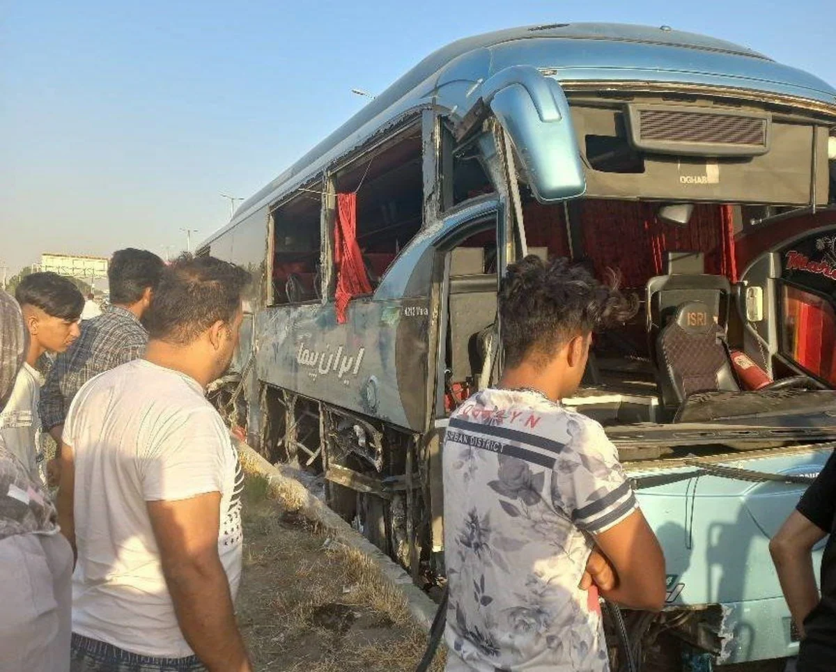 2 killed, 22 injured in Tehran bus crash