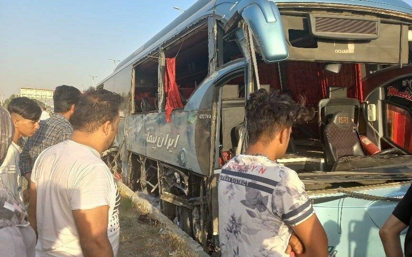 Tehranda sərnişin avtobusu aşıb, 2 nəfər ölüb, 22 nəfər yaralanıb
