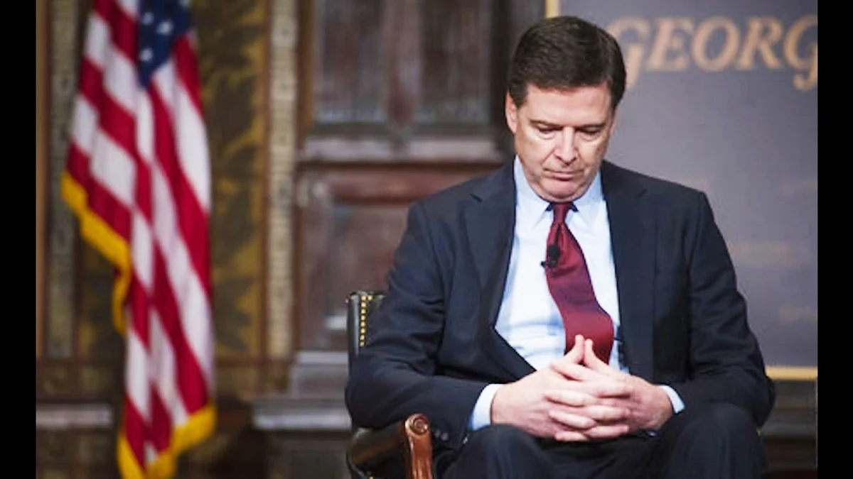 Tramp FTB direktorunu vəzifəsindən azad edib