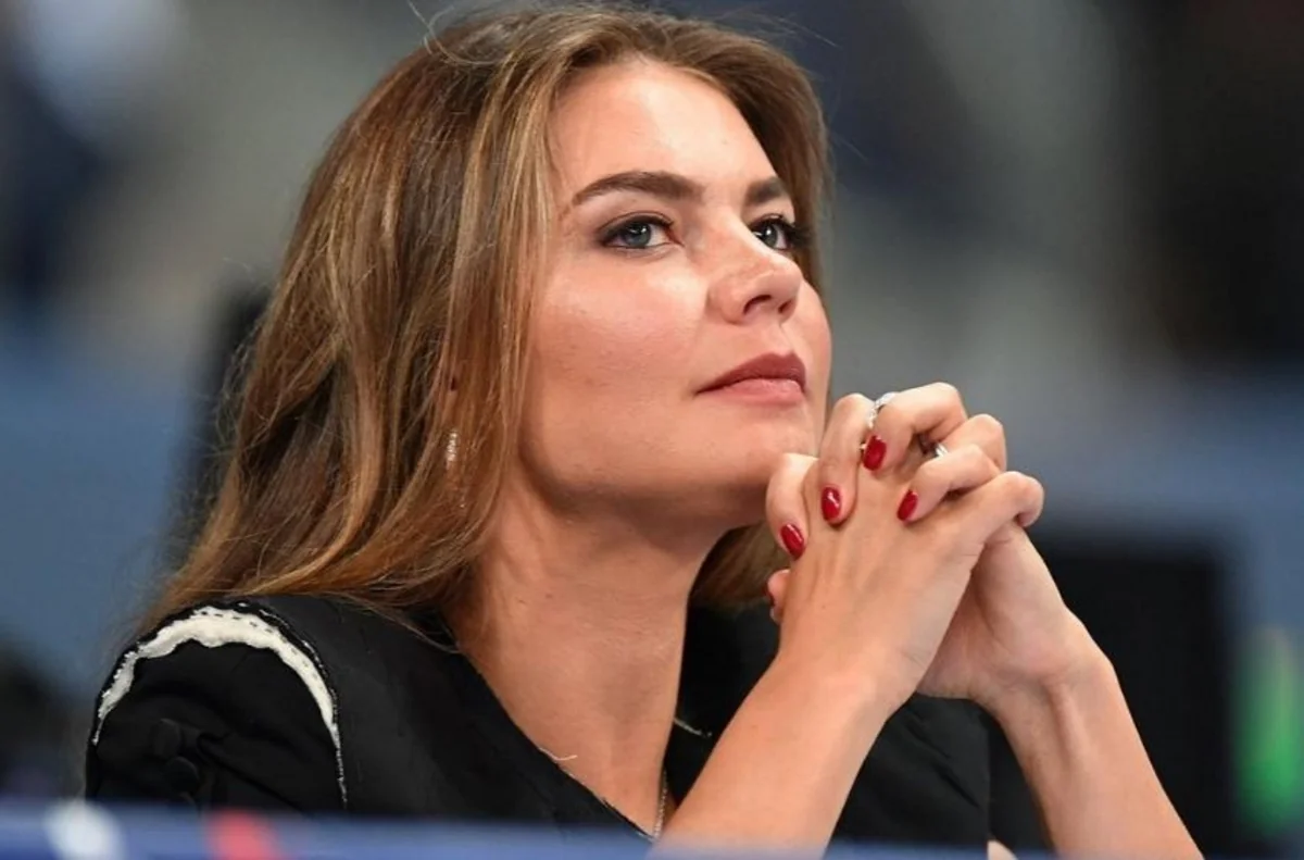 Kanada Alina Kabayevaya sanksiya tətbiq edib