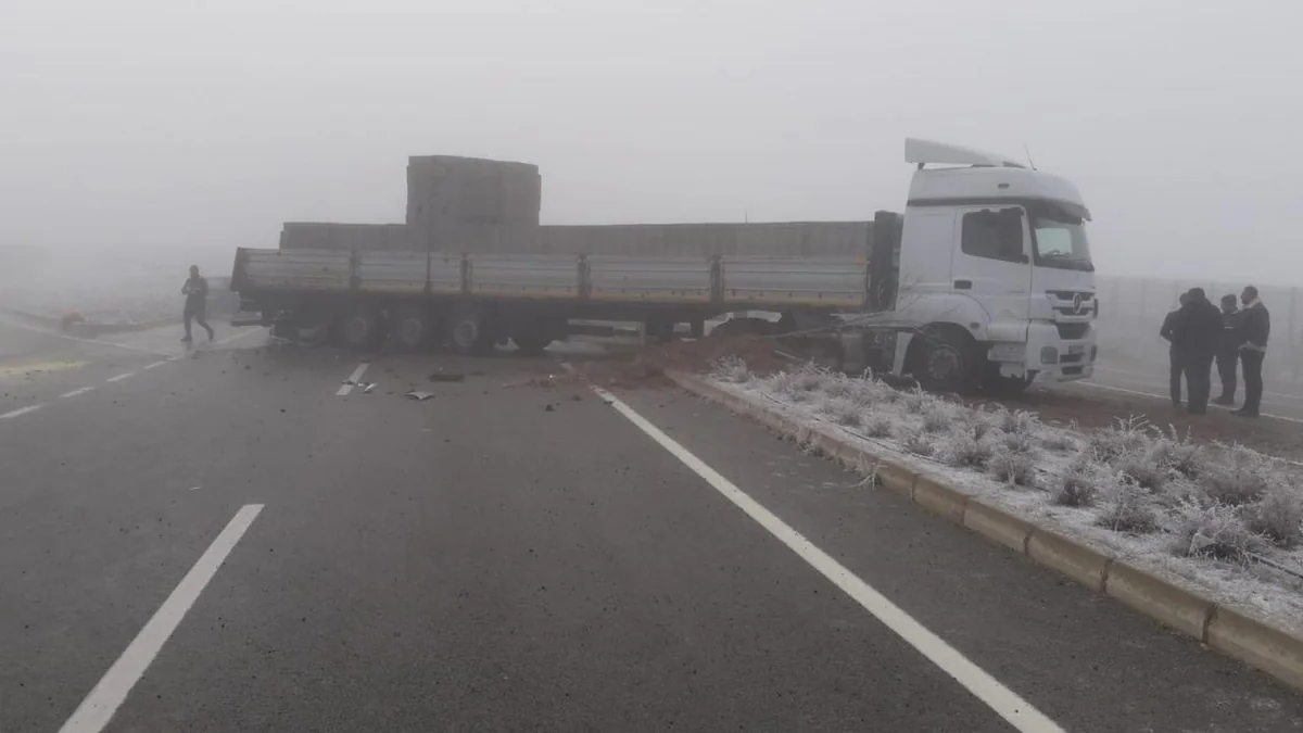 Türkiyədə iki yol qəzasında 7 nəfər ölüb, 30 nəfər yaralanıb
