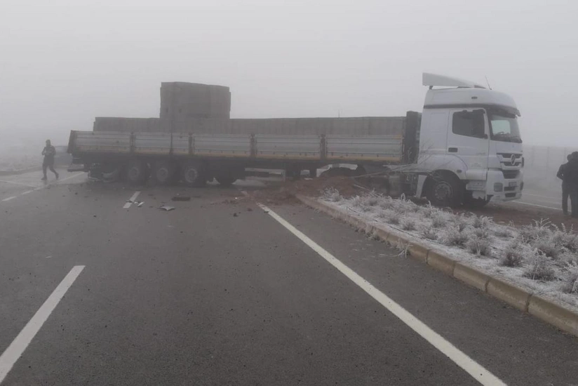 Türkiyədə iki yol qəzasında 7 nəfər ölüb, 30 nəfər yaralanıb