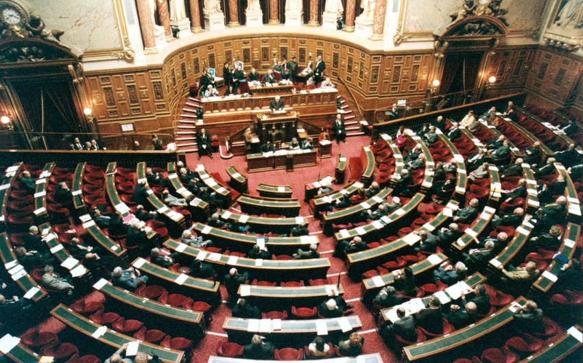 Fransada 4 deputat koronavirusa yoluxdu
