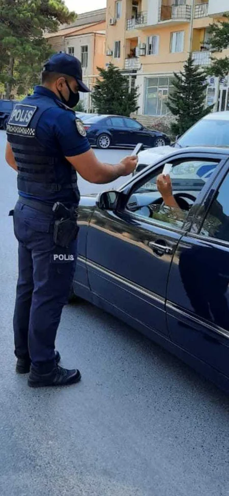 Bakıda maska taxmayan şəxslər cərimələndi