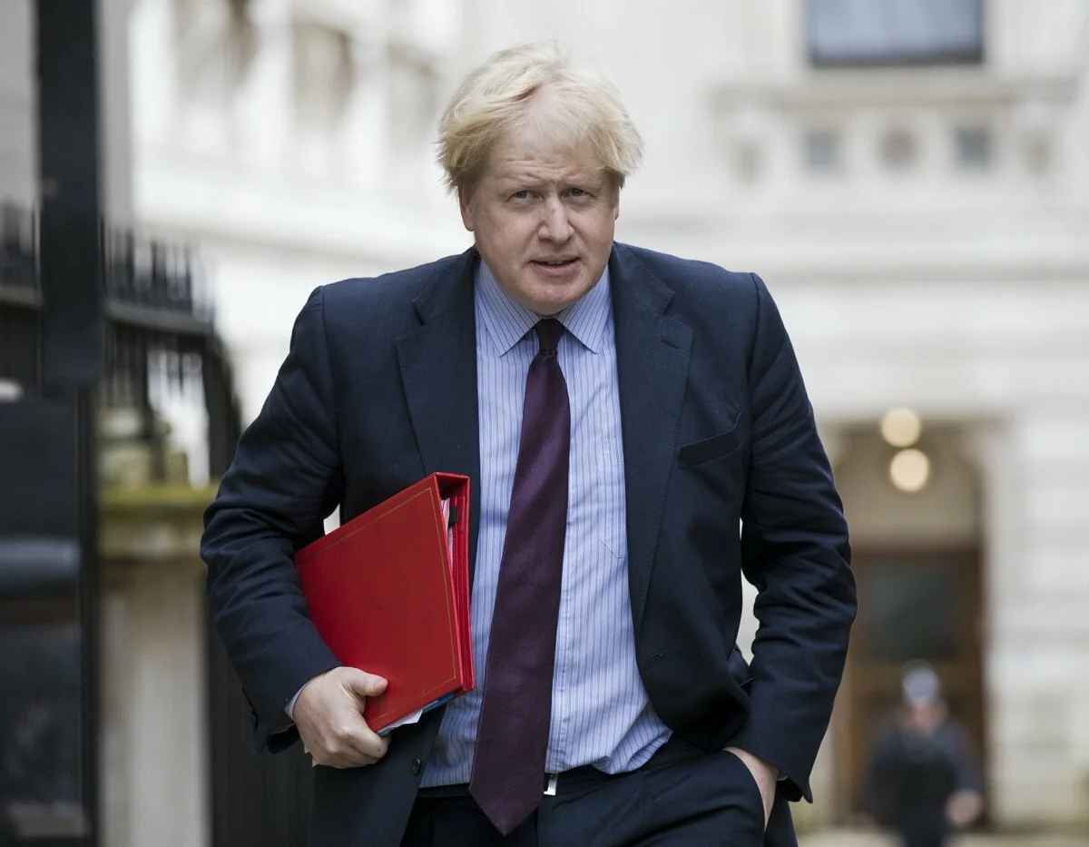 Boris Conson Vladimir Putinlə danışacağını bildirib