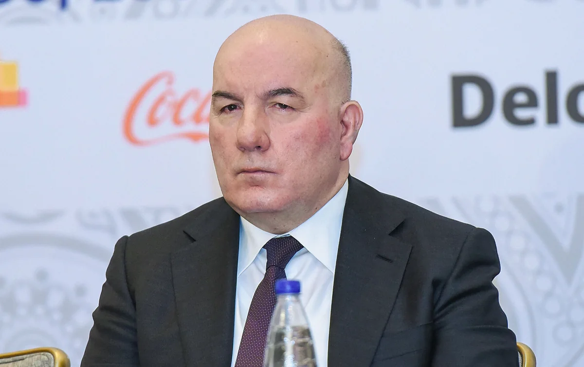Эльман Рустамов: Рост экономики в ненефтяном секторе следует стабилизировать на уровне 5%