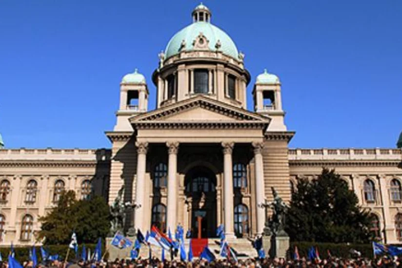 ​Правительство Сербии потребовало от президента роспуска парламента