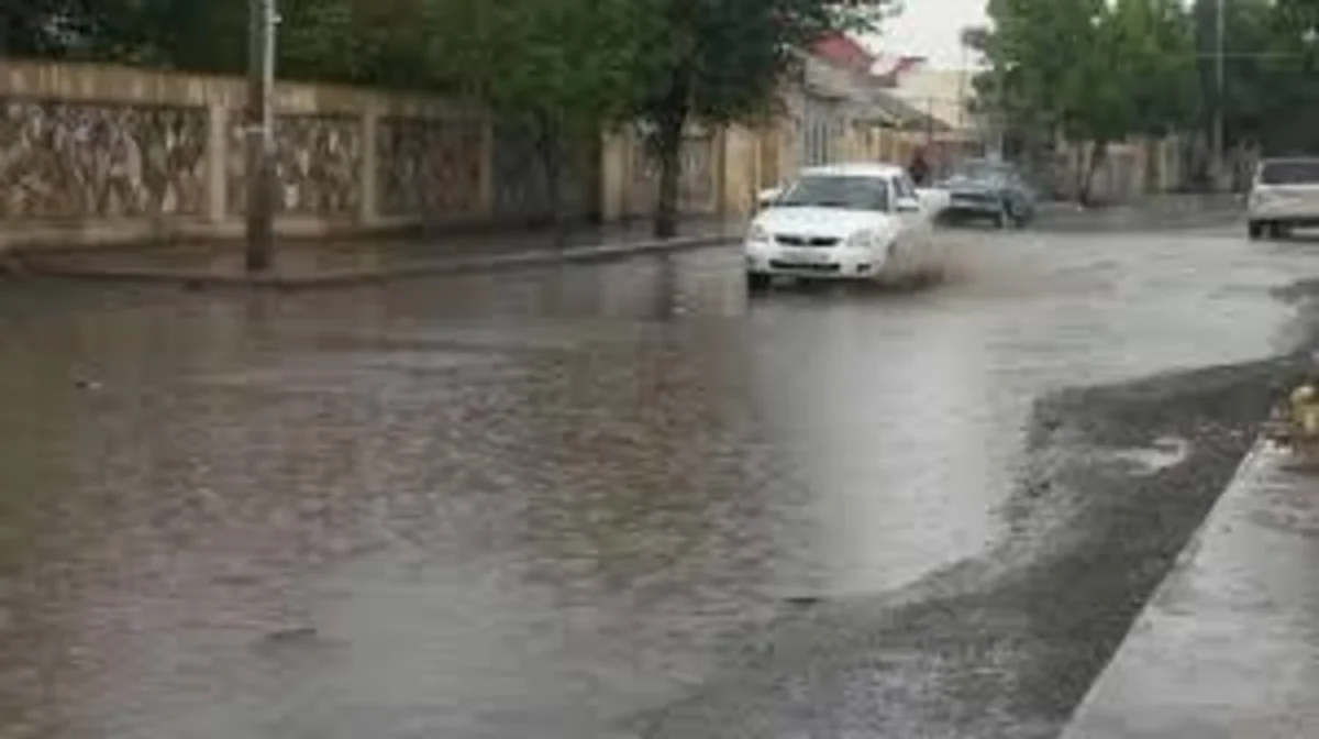 ​Leysan yağışları nəticəsində Tbilisidə bir neçə evin divarları uçub