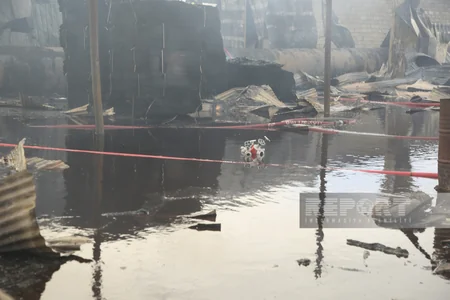 Bakıda inşaat materialları bazarındakı yanğının açıq alov mənbələri söndürülüb - YENİLƏNİB-7