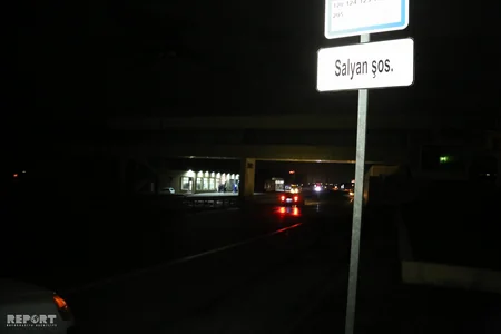 Bakıda yolun buz bağlaması zəncirvari qəzaya səbəb olub, 2 nəfər yaralanıb - FOTO - VİDEO