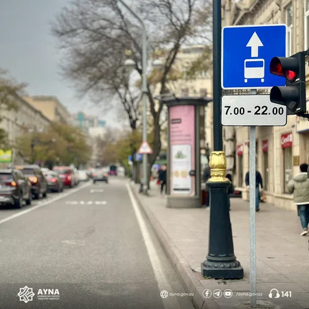 В Баку установлены очередные дорожные знаки для автобусных полос