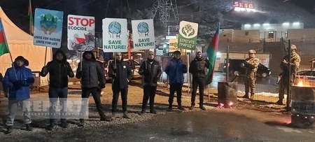 Havanın soyuq olmasına baxmayaraq, Xankəndi-Laçın yolunda aksiya davam edir