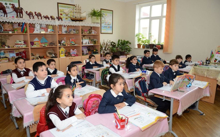 Yeni tədris ilində Bakı məktəblərində təhsil alacaq şagirdlərin sayı açıqlanıb