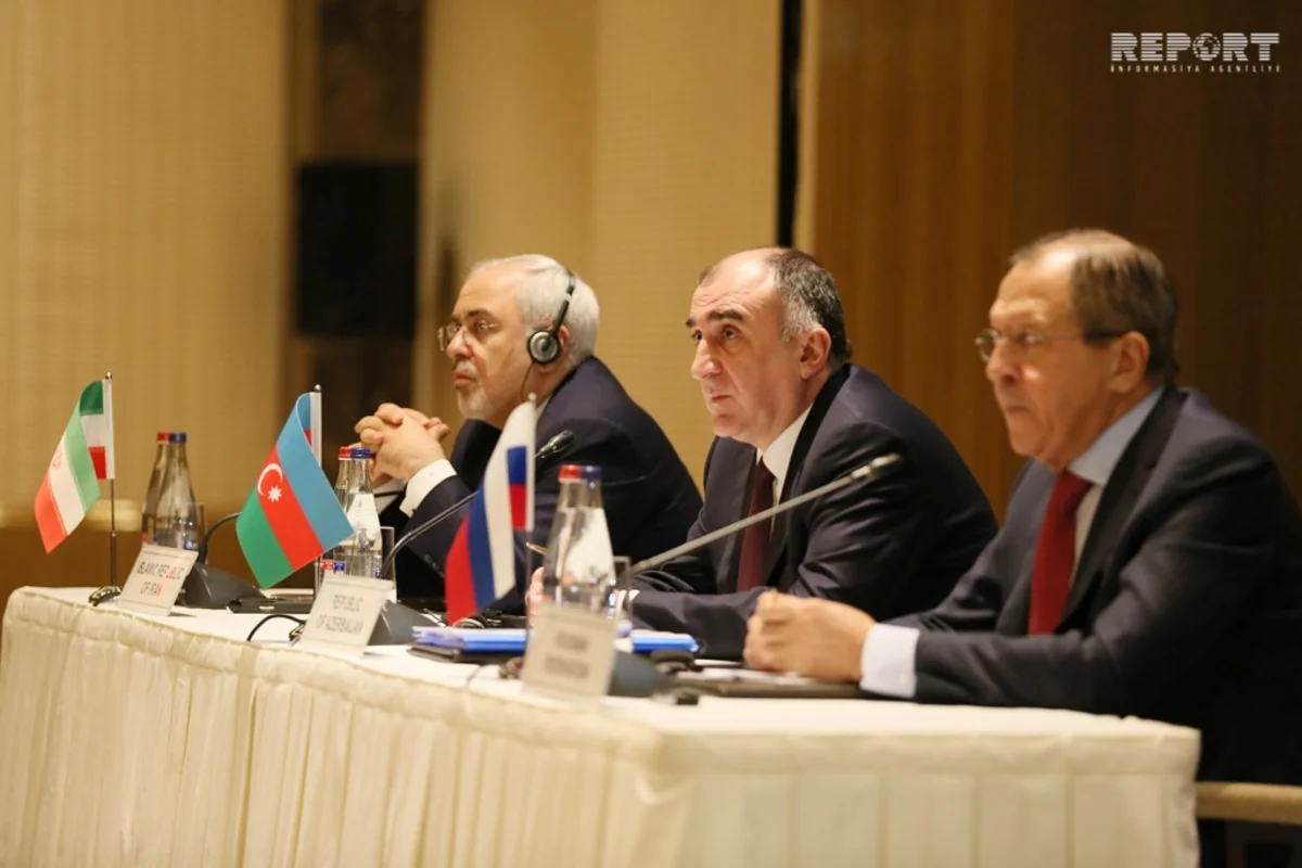 Azerbaijani, Russian and Iran FMs discuss issues of cooperation in Baku