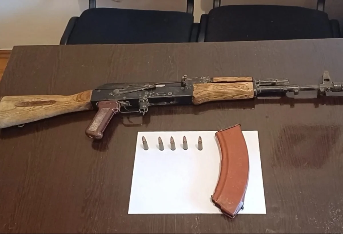 Bakı, Naxçıvan və Şəmkirdə xeyli sayda silah-sursat polisə təhvil verilib