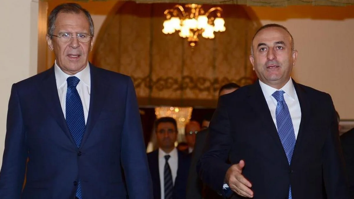 Turkish, Russian FMs discuss regional issues