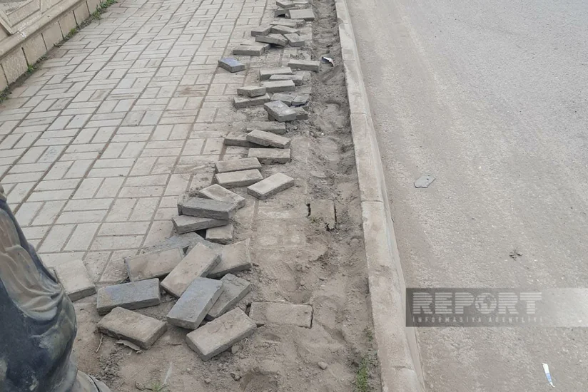 Biləsuvarda yolkənarı səkilər və istinad divarları bərbad vəziyyətə düşüb 