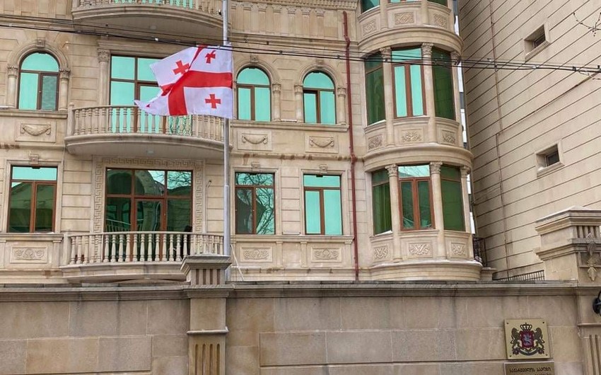 Gürcüstanın Azərbaycandakı səfirliyində bayraq endirilib