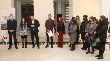 Gəncədə yerli və xarici fotoqrafların əl işlərindən ibarət sərgi keçirilib