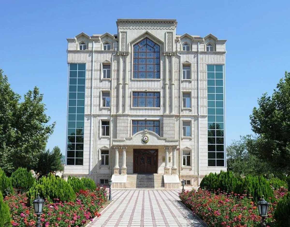 Naxçıvanda müəllimlər ilk dəfə test imtahanı verib