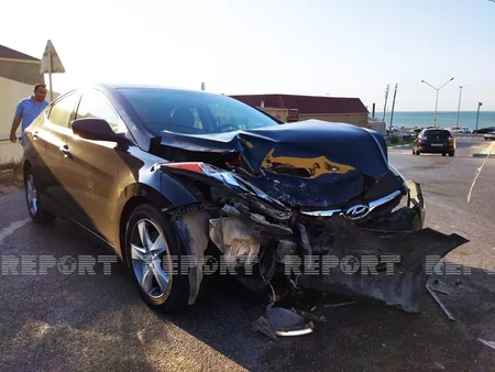 Sumqayıtda iki avtomobil toqquşub - VİDEO