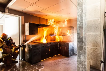 Xırdalanda yaşayış kompleksində partlayış olub