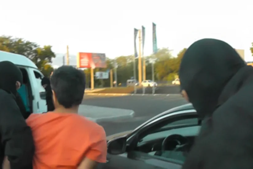 Rusiyada şaftalının içərisində heroin satan azərbaycanlı tutulub