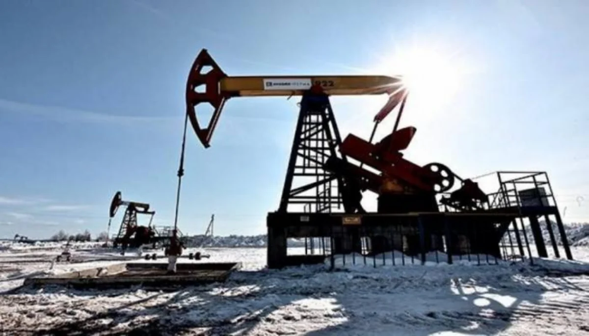 Russia to take decision on extending oil output cut in May