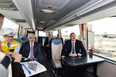 Prezident İlham Əliyev Sumqayıtda SOCAR-ın karbamid zavodunun tikintisində işlərin gedişi ilə tanış olub - YENİLƏNİB