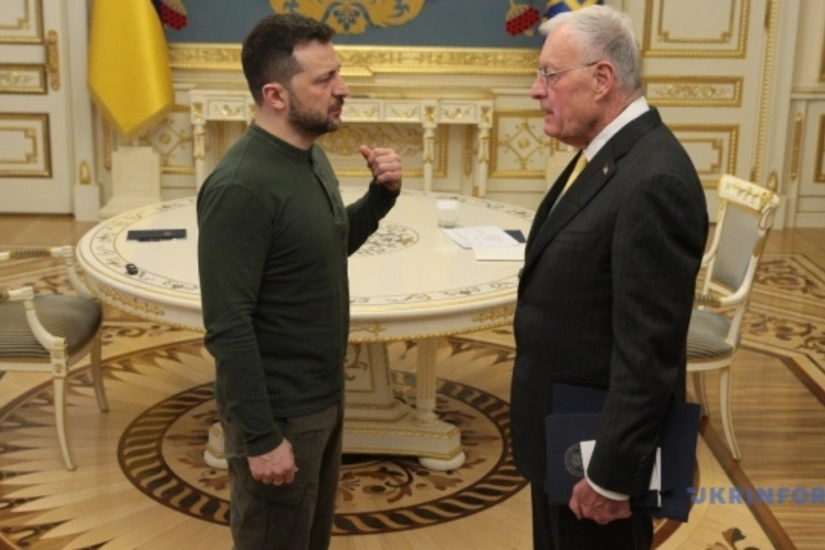 Zelenski və Kelloq Rusiyanı real danışıqlara sövq edə biləcək addımları müzakirə ediblər