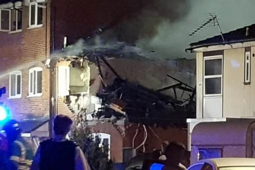 Londonda partlayış olub - FOTO