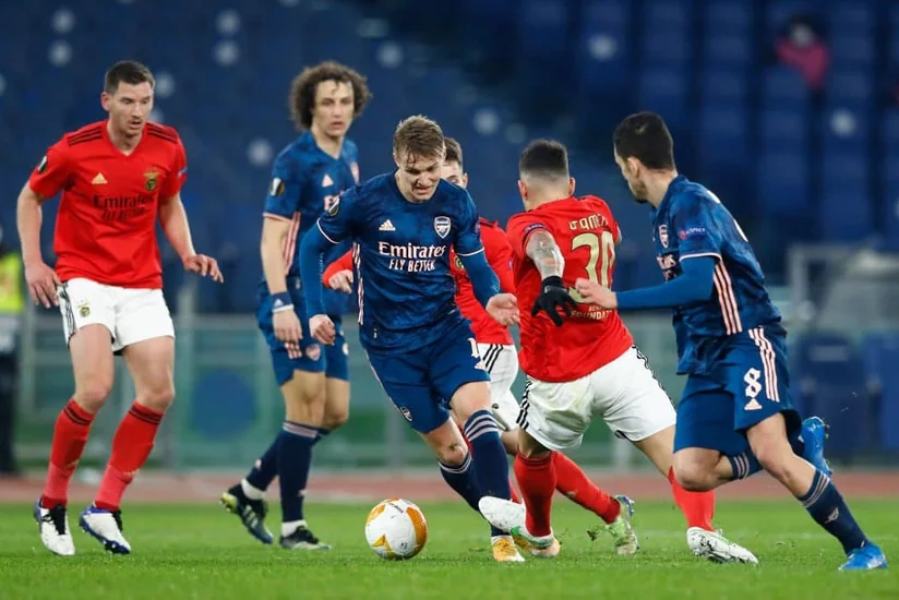 Бенфика сыграла вничью с Арсеналом в матче 1/16 финала Лиги Европы