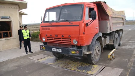Azərbaycanda normadan artıq yüklənən maşınlara qarşı mübarizə gücləndirilib