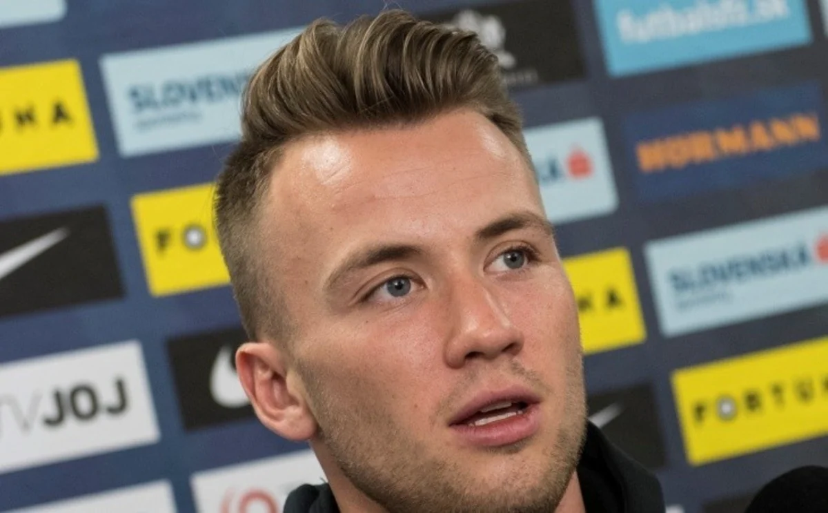 Slovakiya yığmasının futbolçusu: Azərbaycan da çox asan rəqib olmayacaq