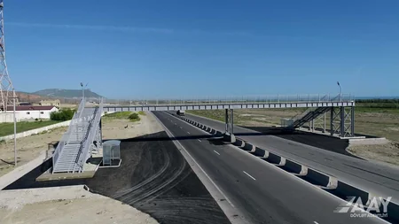 Bakıdan Rusiya sərhədinə gedən magistral yolda piyada keçidi inşa edilib