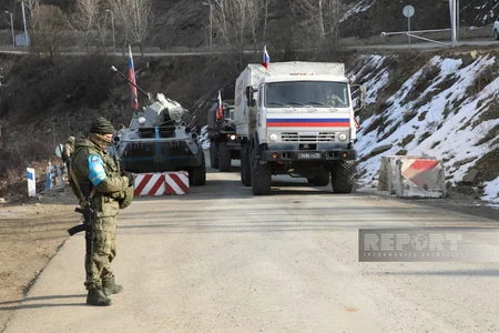 По дороге Ханкенди-Лачын беспрепятственно проехали 67 автомобилей российских миротворцев