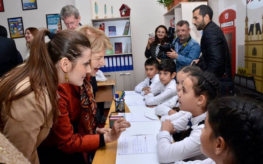 Masazırda məcburi köçkünlər üçün ingilis dili mərkəzi açılıb