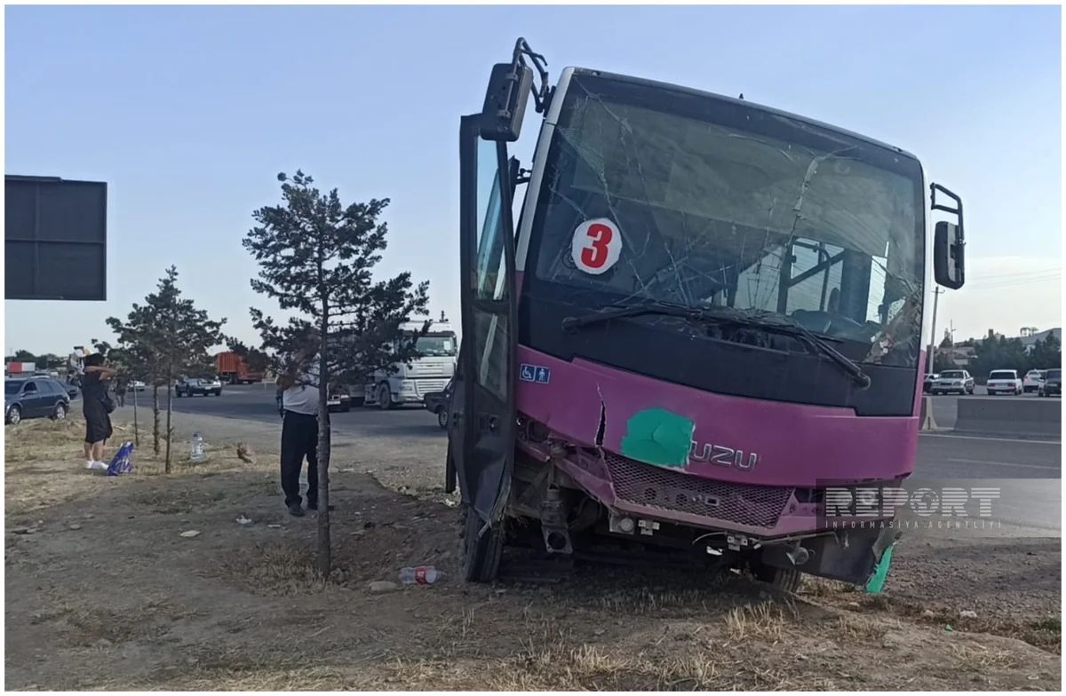 Sumqayıtda marşrut avtobusu TIR-la toqquşub, 12 nəfər xəsarət alıb - YENİLƏNİB