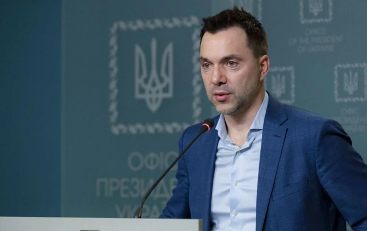 Arestovych: About 6,000 Russian servicemen killed in battles for Mariupol