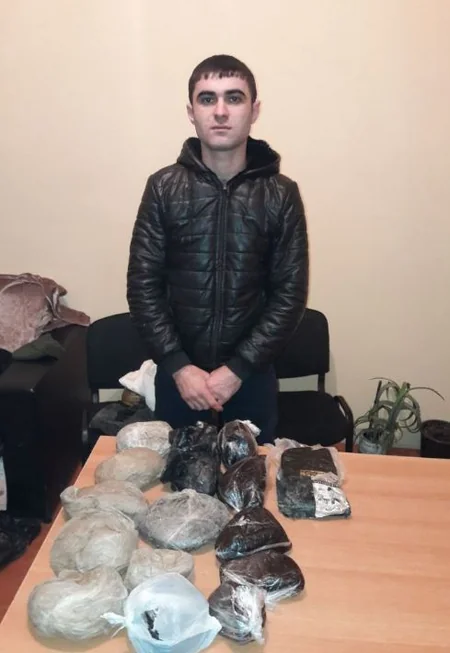Man smuggling drugs from Iran to Azerbaijan detained, some escaped