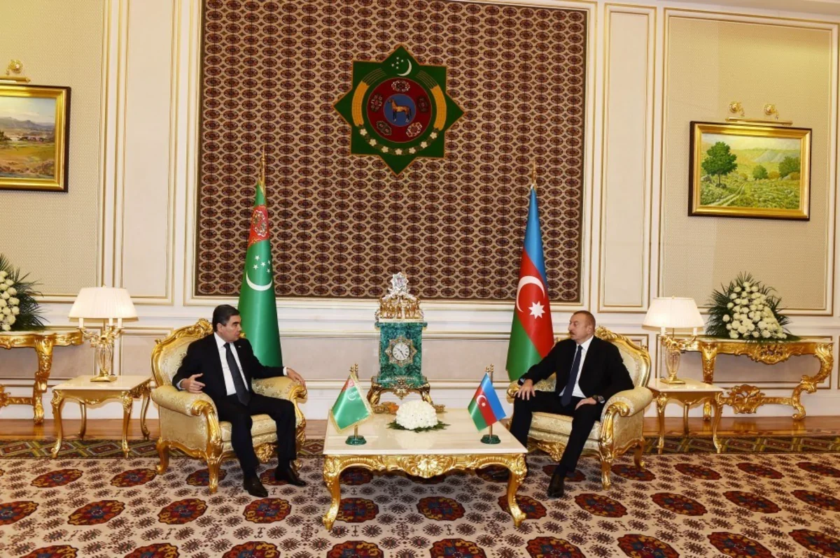 President Ilham Aliyev and President Gurbanguly Berdimuhamedov hold one-on-one meeting
